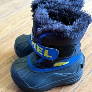 SOREL KIDS
Snow Commander boots
